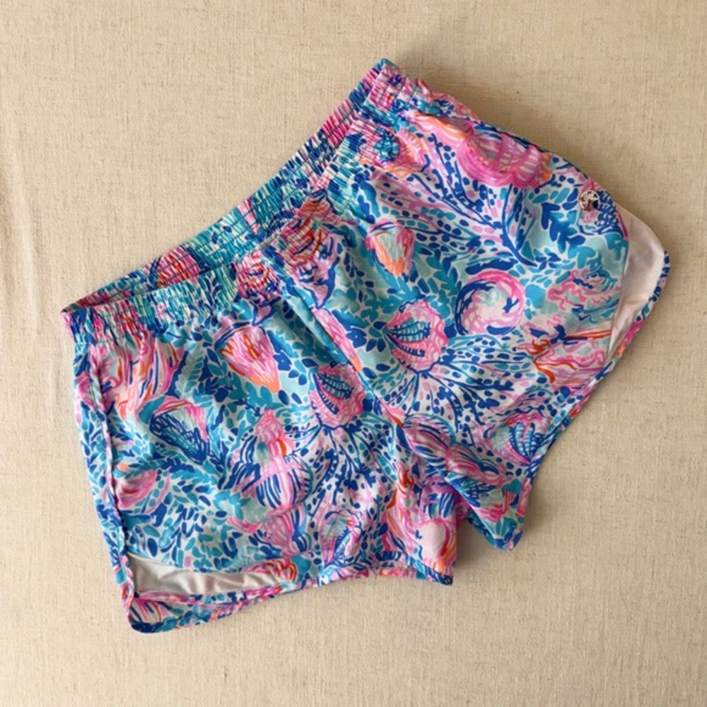 Lilly Pulitzer Luxletic Ocean Trail Shorts XS Blue Pink Shell Print Activewear